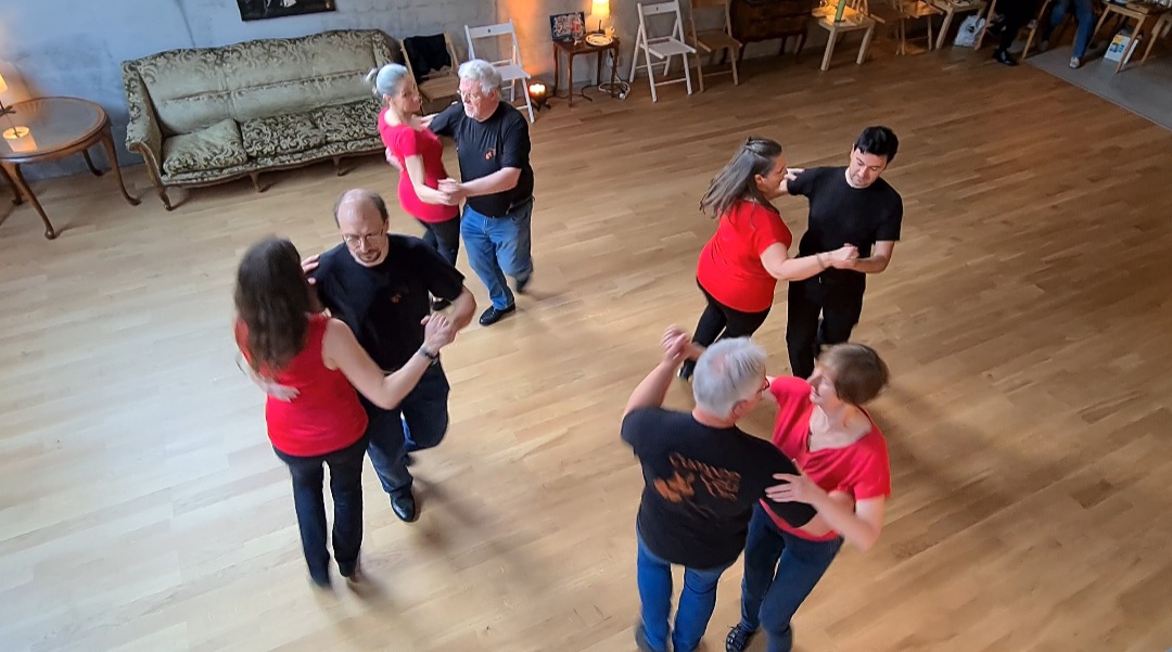 House around, Cumann Ceili Vin, Set dance